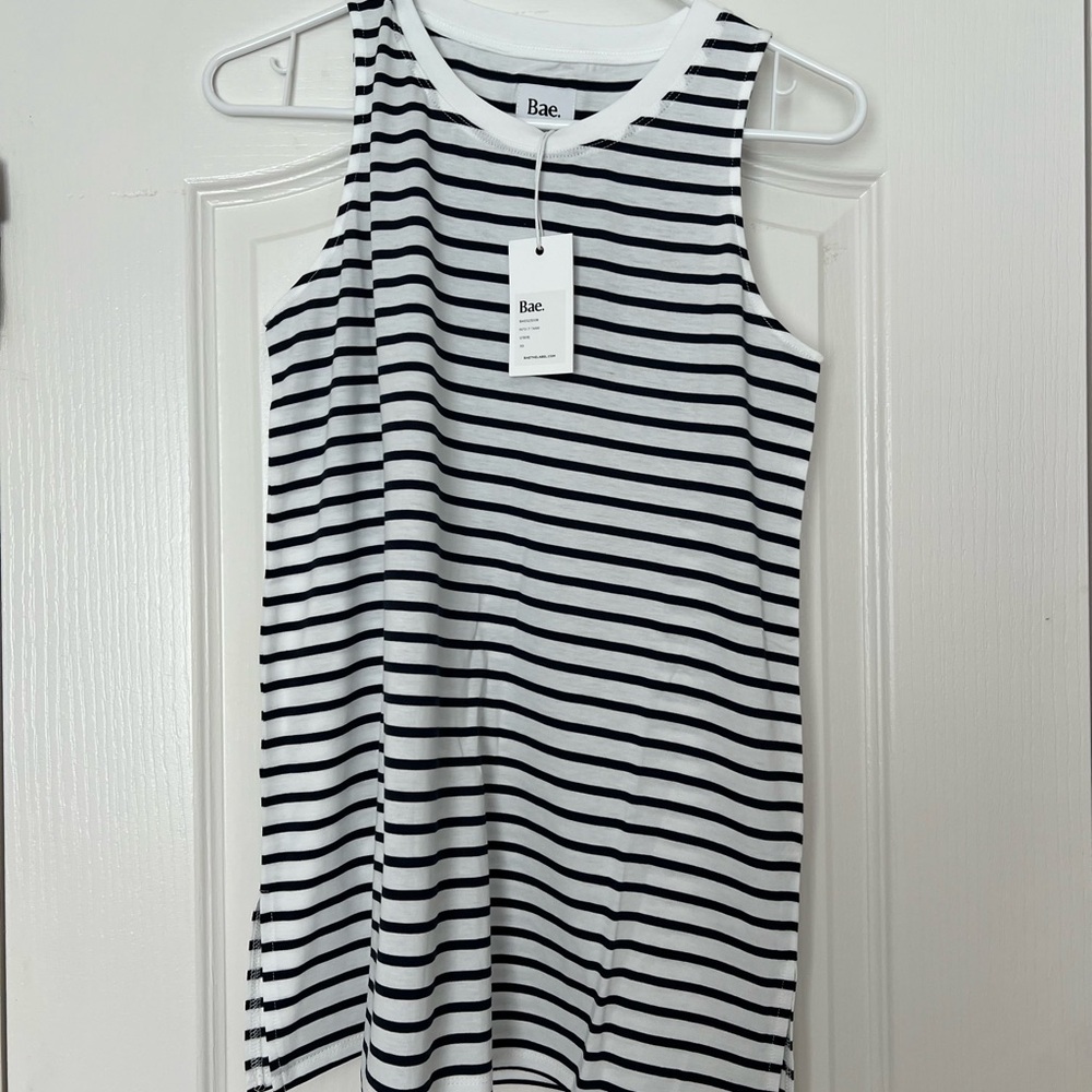 Bae the label maternity Black and White Striped Women's tank